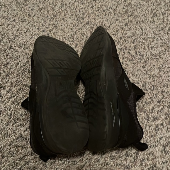 Black Skechers Sneakers - Picture 5 of 6